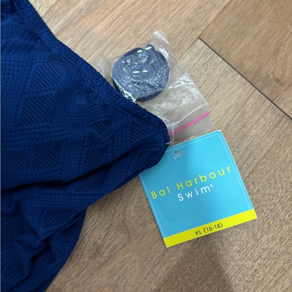 Bal Garbour bandeau blouson tankini - Picture 6 of 7